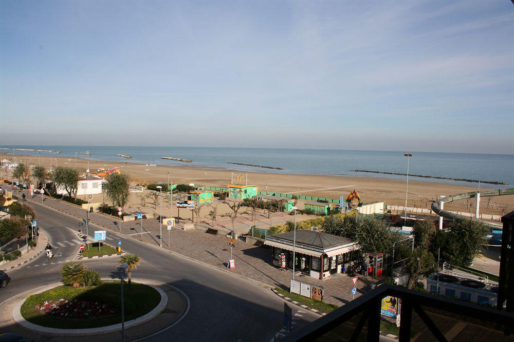 Residenza Sol Holiday Rimini Luaran gambar